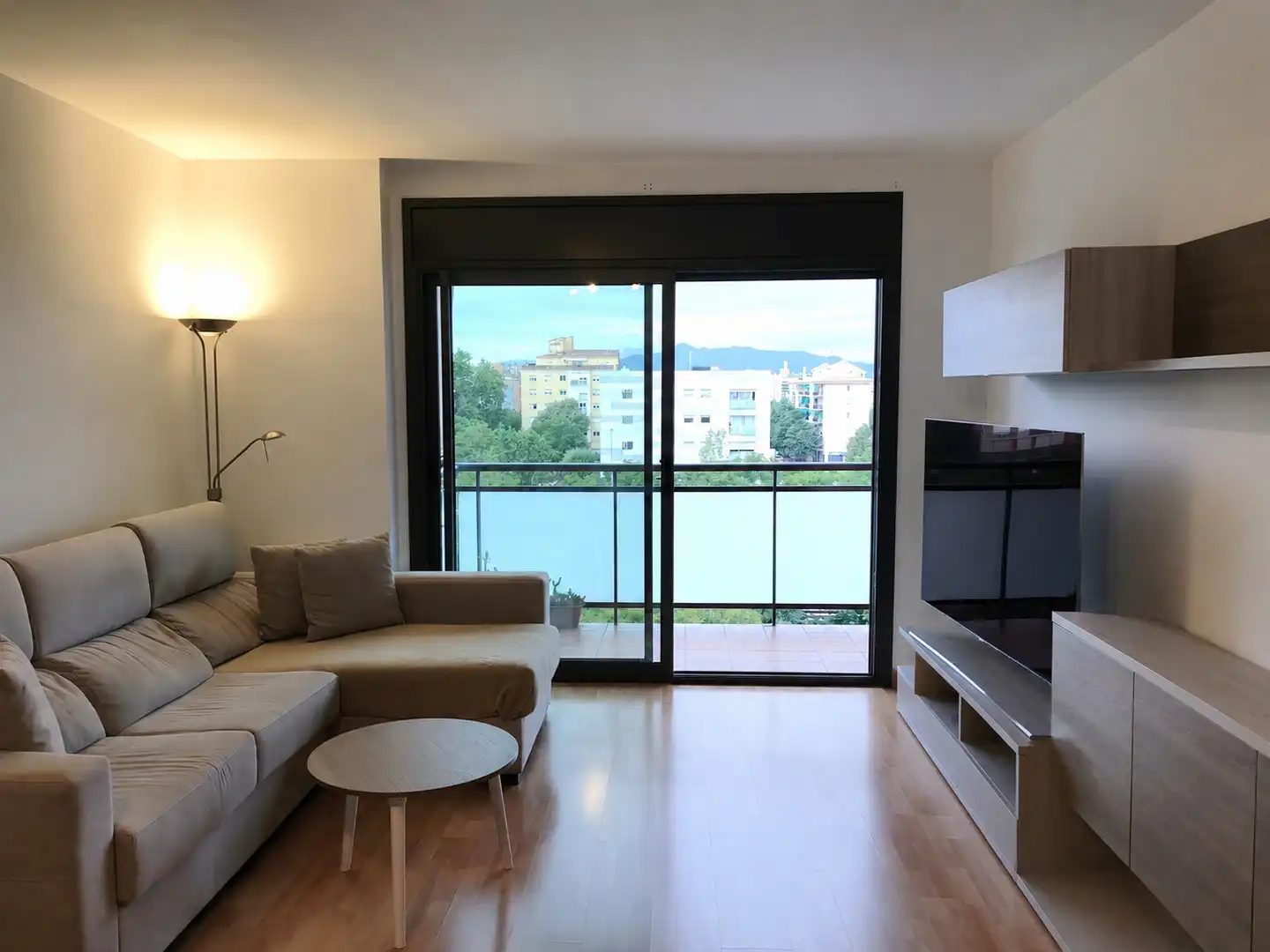 Sala de estar de Piso en venta en Girona con Aire acondicionado, Calefacción y Parquet