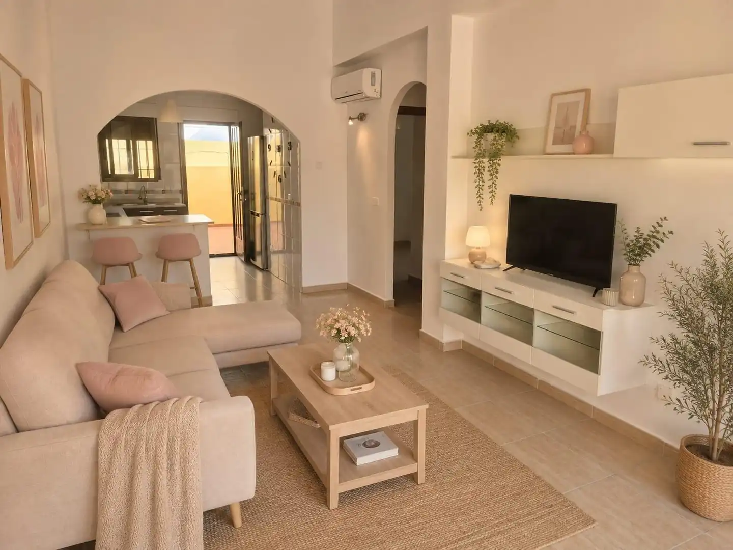 Sala d'estar de Casa o xalet en venda en La Unión amb Aire condicionat, Jardí privat i Terrassa