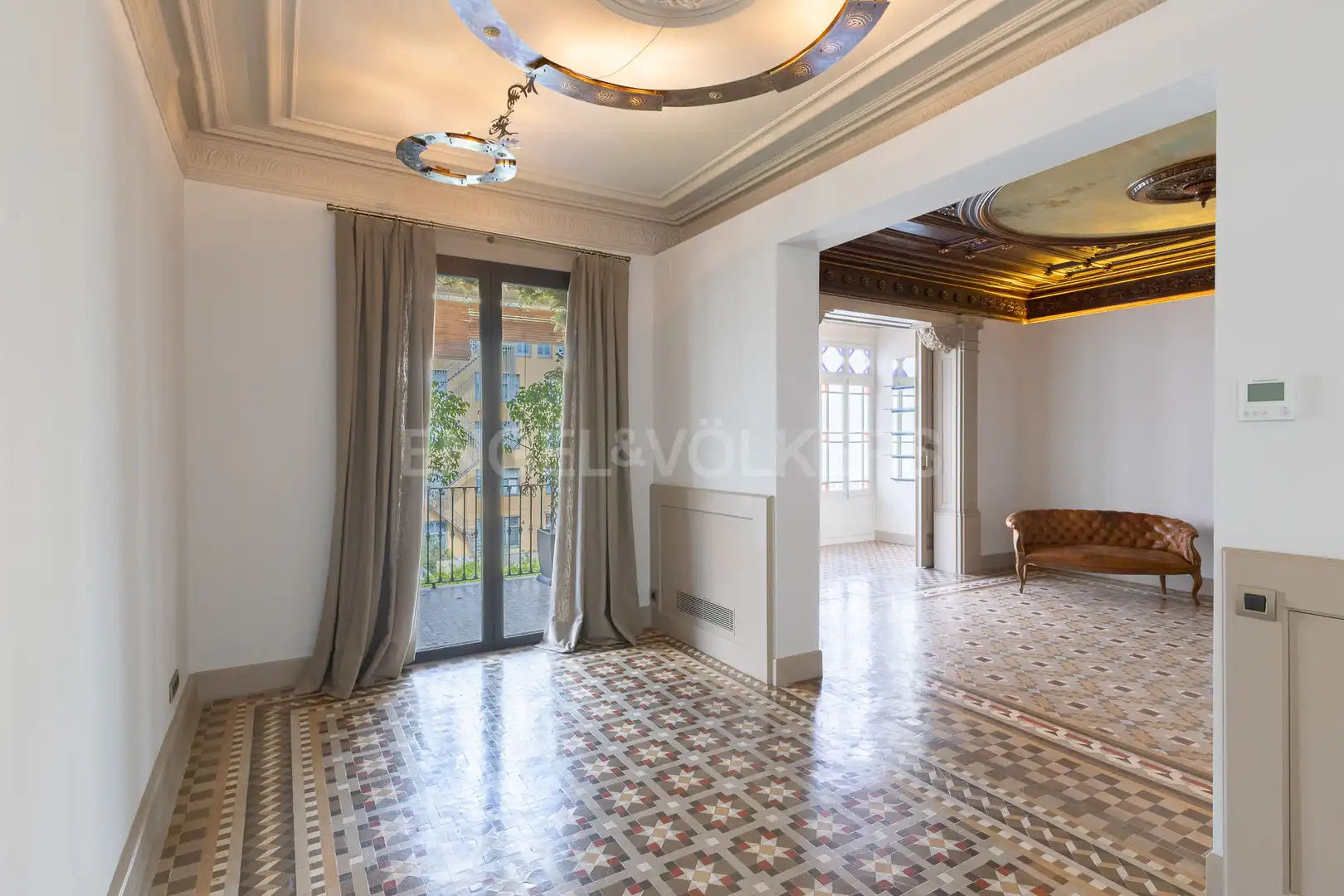 Flat with terrace to rent in Eixample