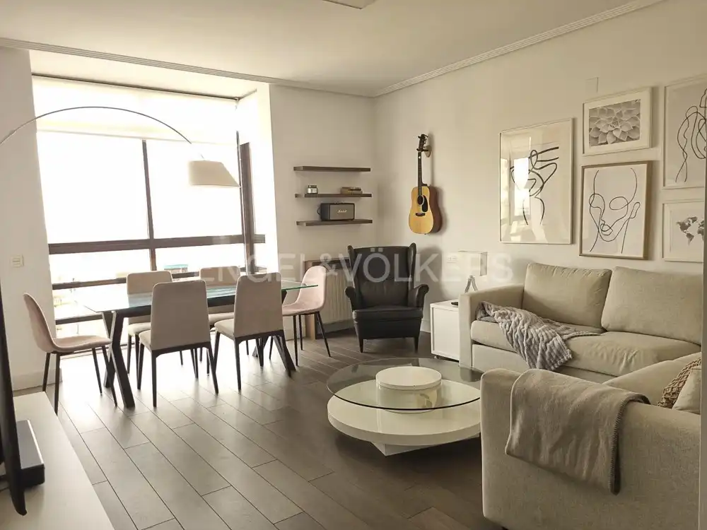 Living room of Flat for rent in  Madrid Capital  with Air Conditioner, Heating and Private garden
