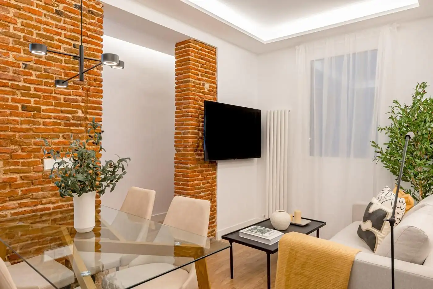 Living room of Flat for sale in Madrid  with Air Conditioner and Heating