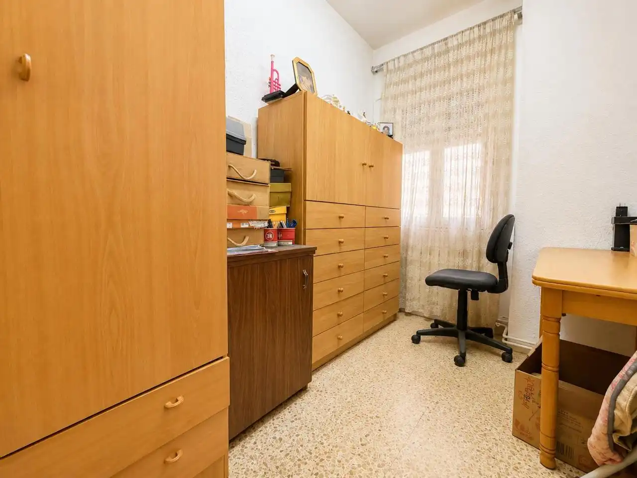 Dormitori de Pis en venda en Badalona amb Aire condicionat, Calefacció i Terrassa