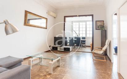 Living room of Flat to rent in  Barcelona Capital  with Air Conditioner, Heating and Furnished