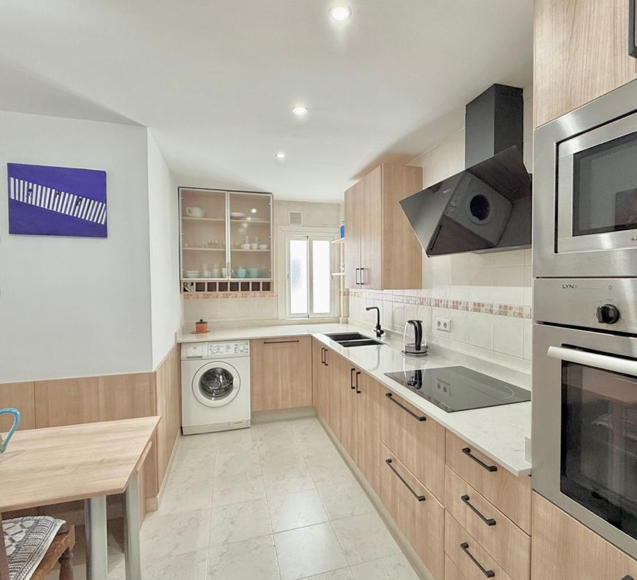 Kitchen of Flat for sale in Fuengirola  with Furnished, Oven and Washing machine