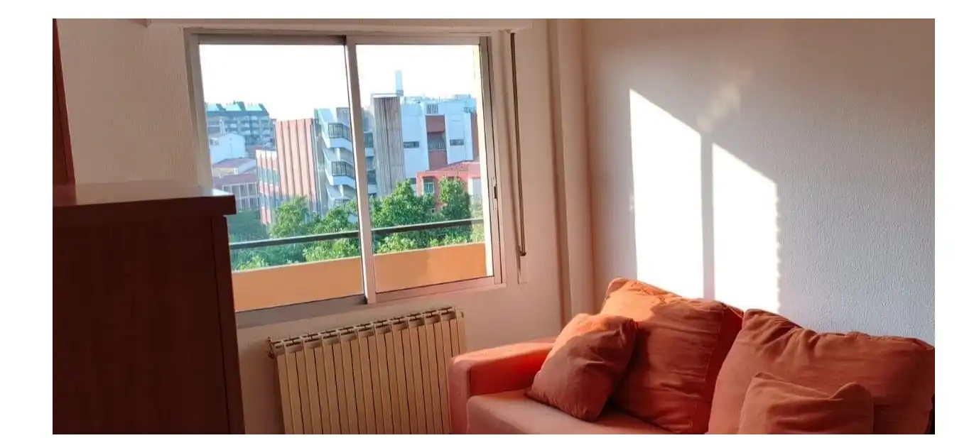Habitación de Piso en venta en Valladolid con Calefacción, Terraza y Trastero