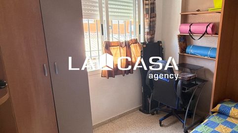 Foto 3 de Casa adosada en venta en Avenida de Europa, Montequinto