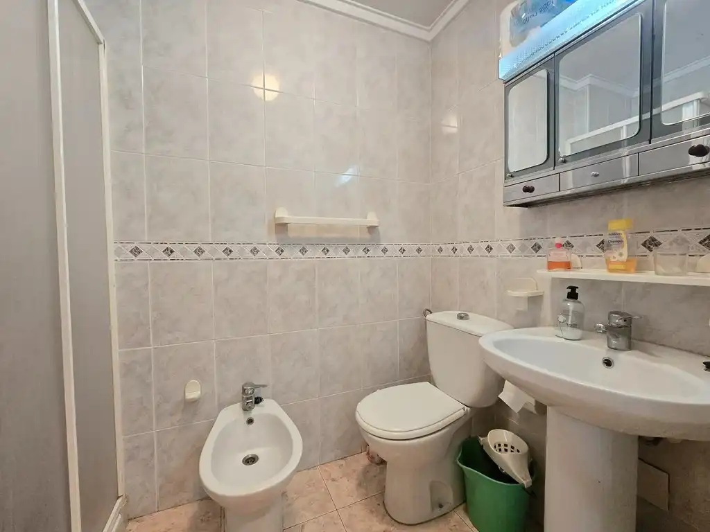 Bathroom of Flat for sale in Torrevieja  with Furnished