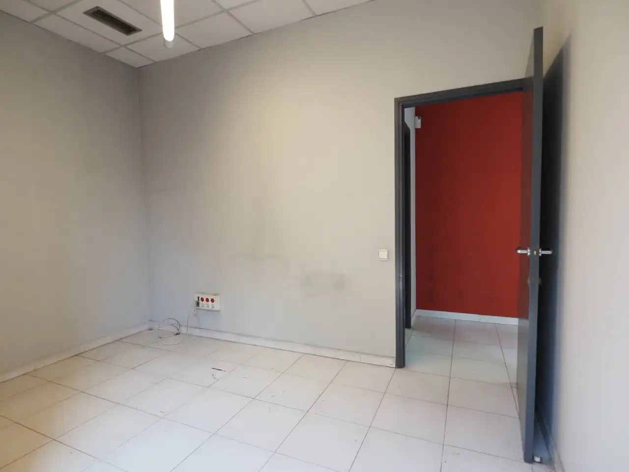 Local comercial de lloguer a Calle Princesa, imagen 8