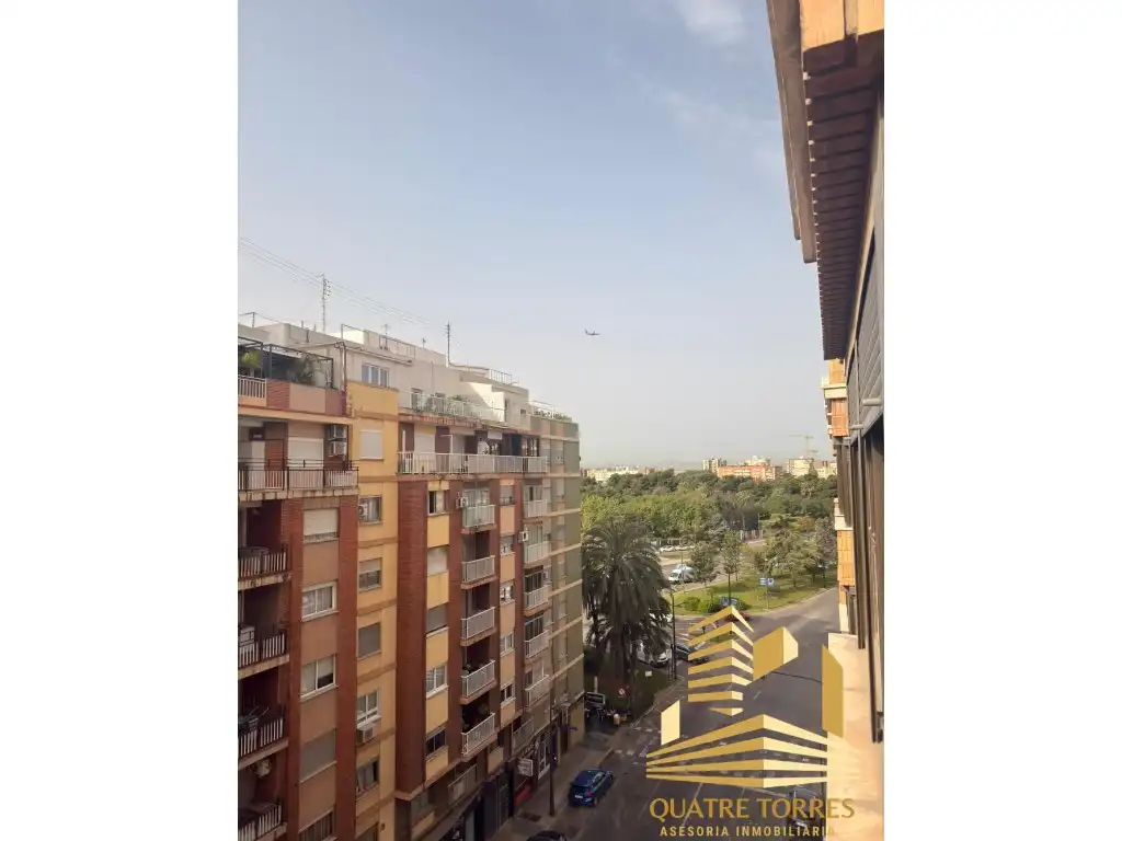 Vista exterior de Pis en venda en Valencia