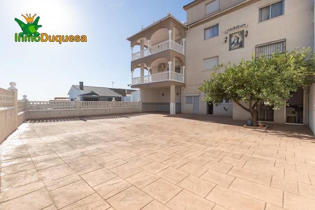 Casa adosada en Venta en Jun