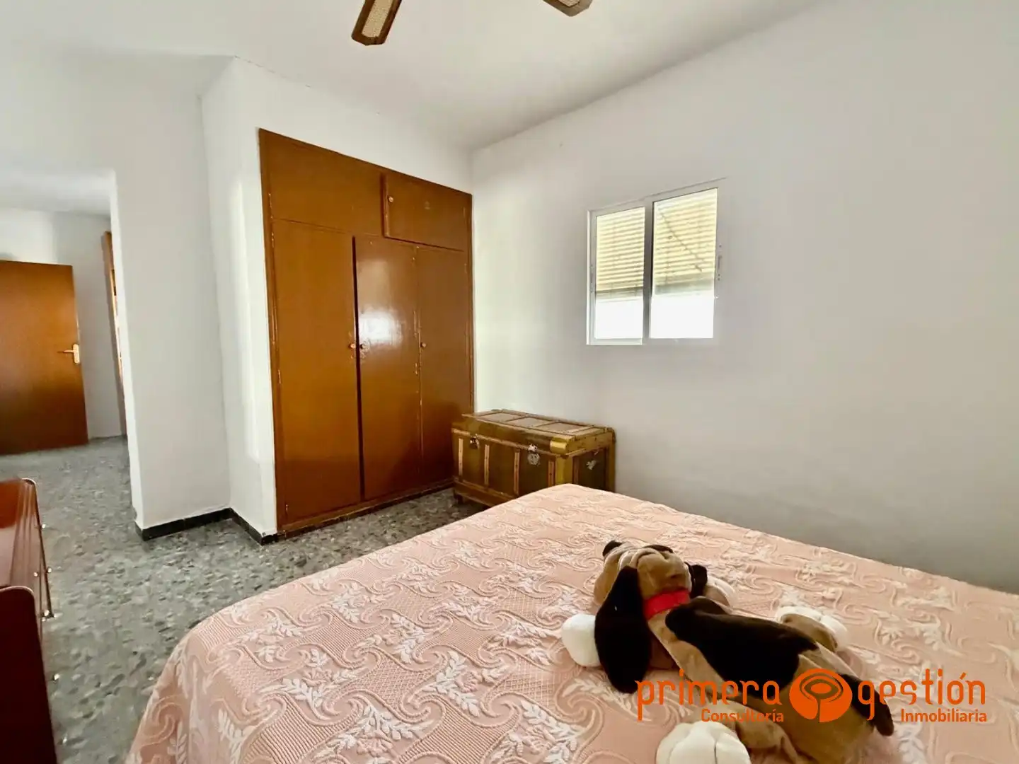 Habitación de Casa o chalet en venta en Lora del Río con Trastero y Amueblado