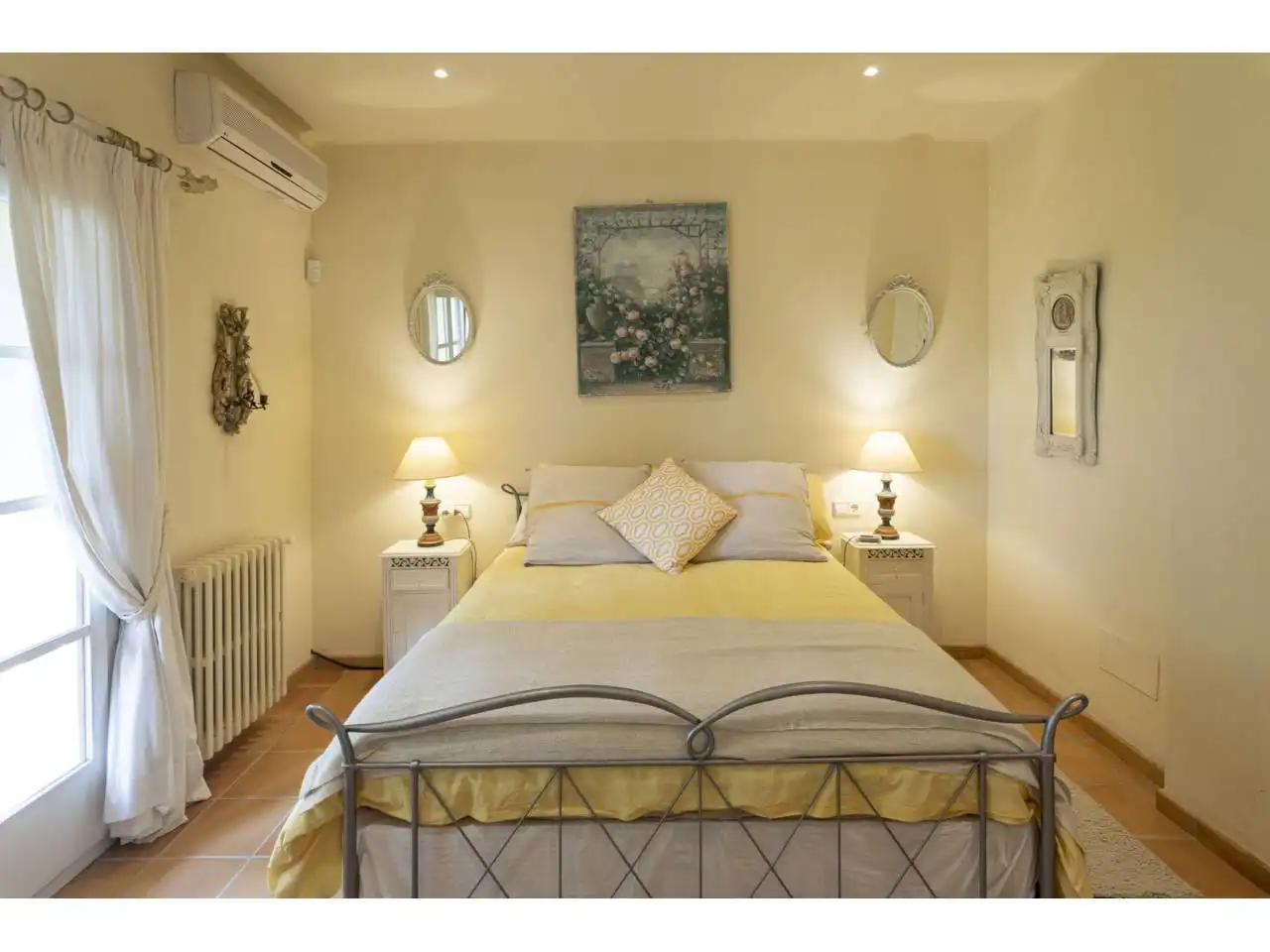 Habitación de Finca rústica en venta en Montuïri con Aire acondicionado, Calefacción y Jardín privado