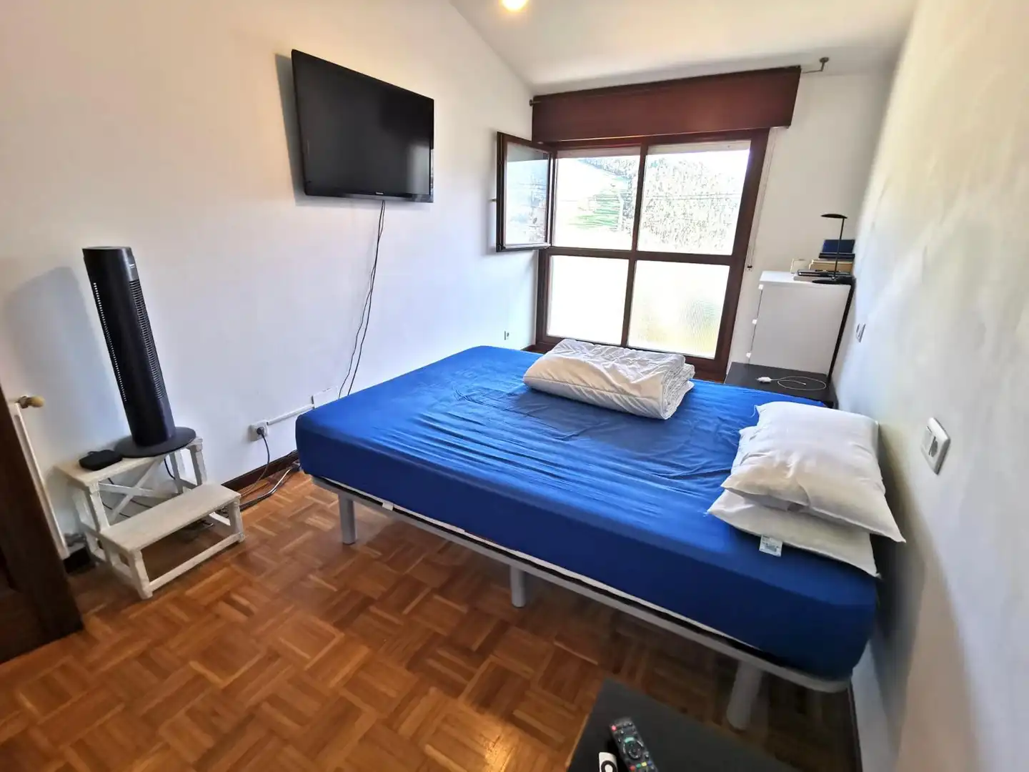 Habitación de Casa adosada en venta en Castro-Urdiales con Calefacción, Jardín privado y Amueblado