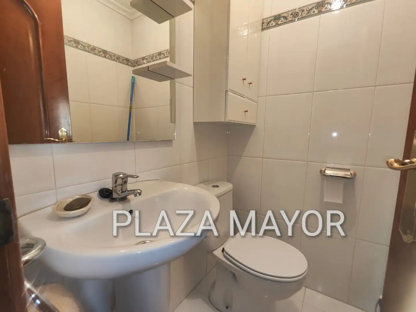 Bany de Casa o xalet en venda en Santa Marta de Tormes amb Calefacció, Jardí privat i Parquet
