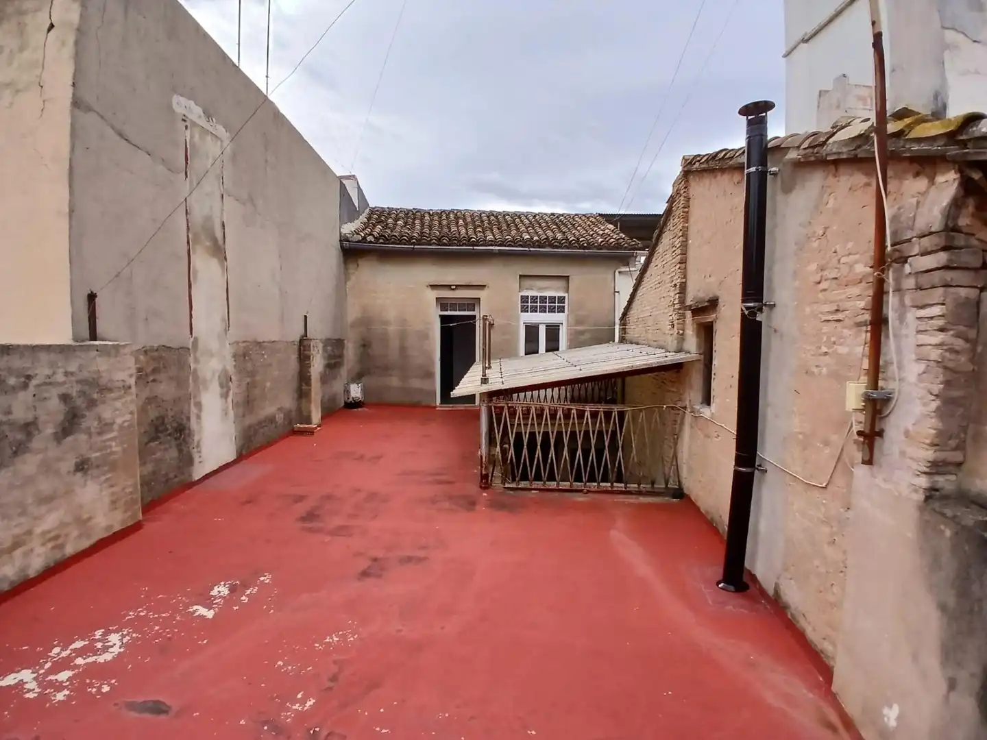 Vista exterior de Casa o xalet en venda en Carcaixent amb Aire condicionat, Terrassa i Balcó