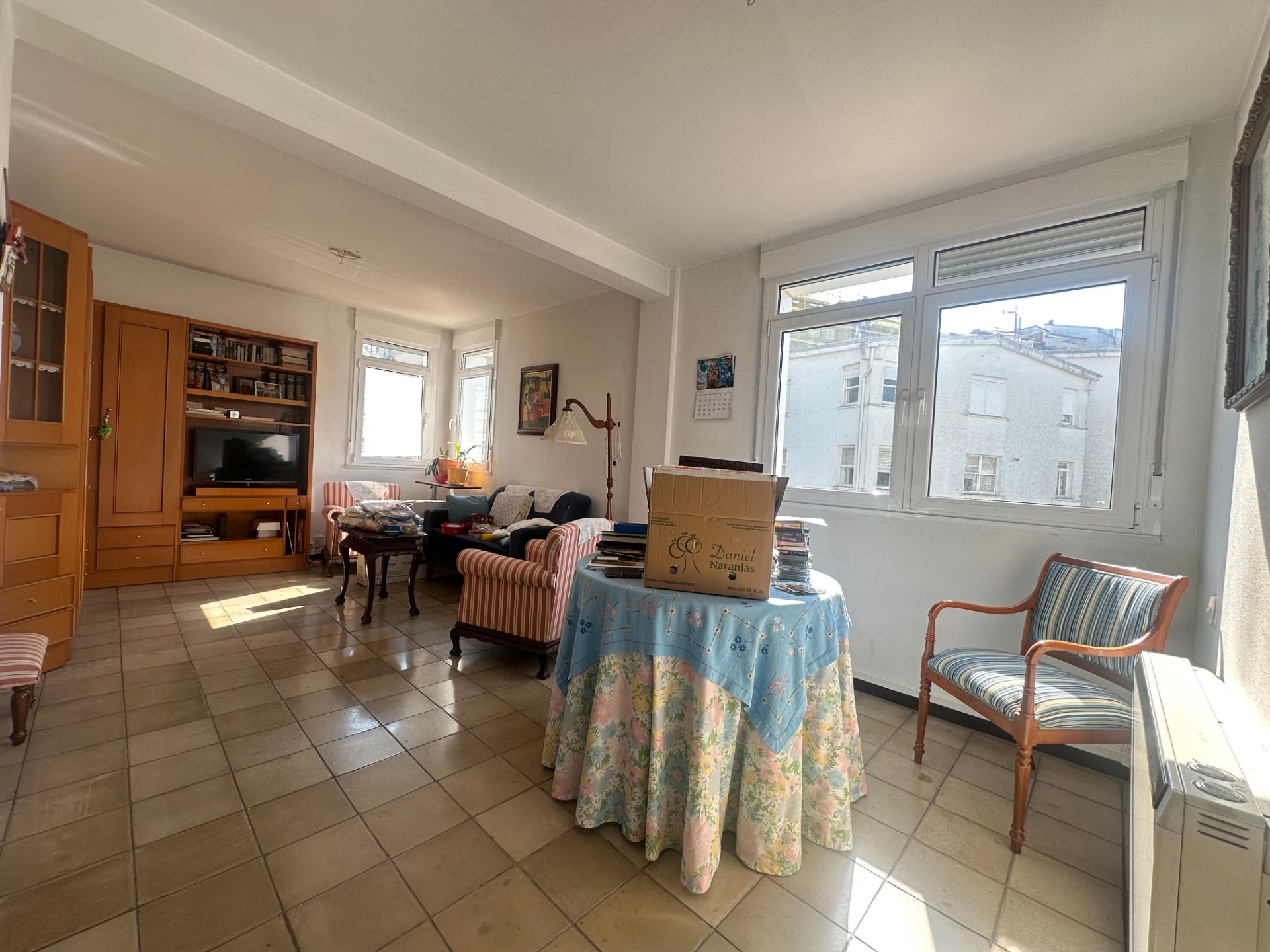 Sala de estar de Piso en venta en Santiago de Compostela  con Calefacción, Parquet y Horno