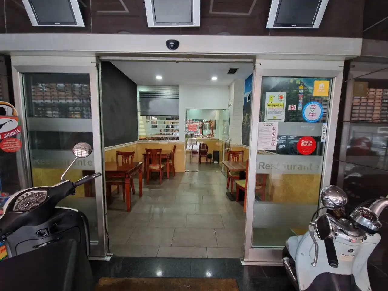 Business premises for sale in Calle Heliodoro de la Torre, imagen 2