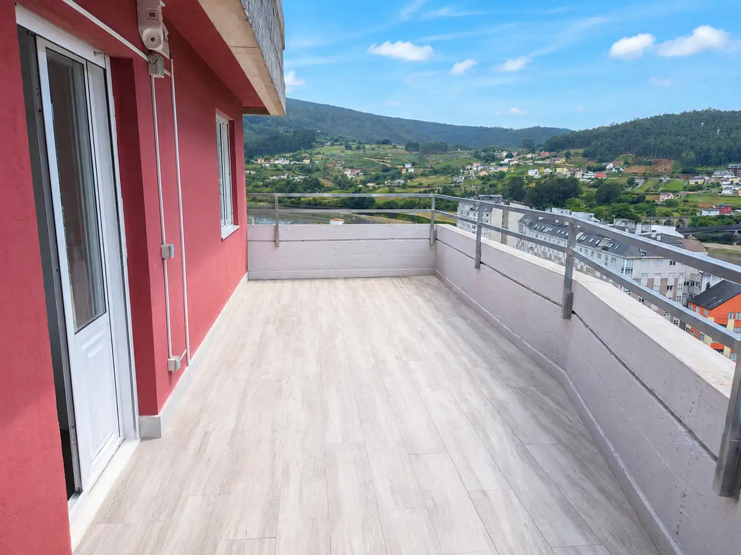 Terraza de Ático en venta en Viveiro con Calefacción, Terraza y Trastero