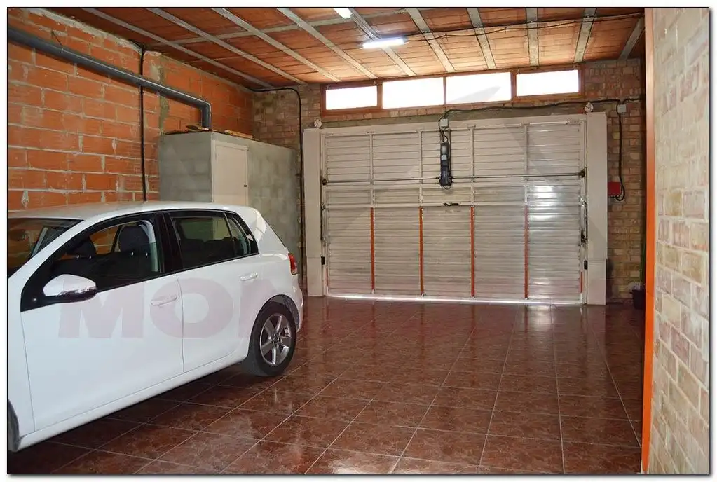 Aparcament de Casa o xalet en venda en L'Espluga de Francolí amb Aire condicionat, Terrassa i Traster