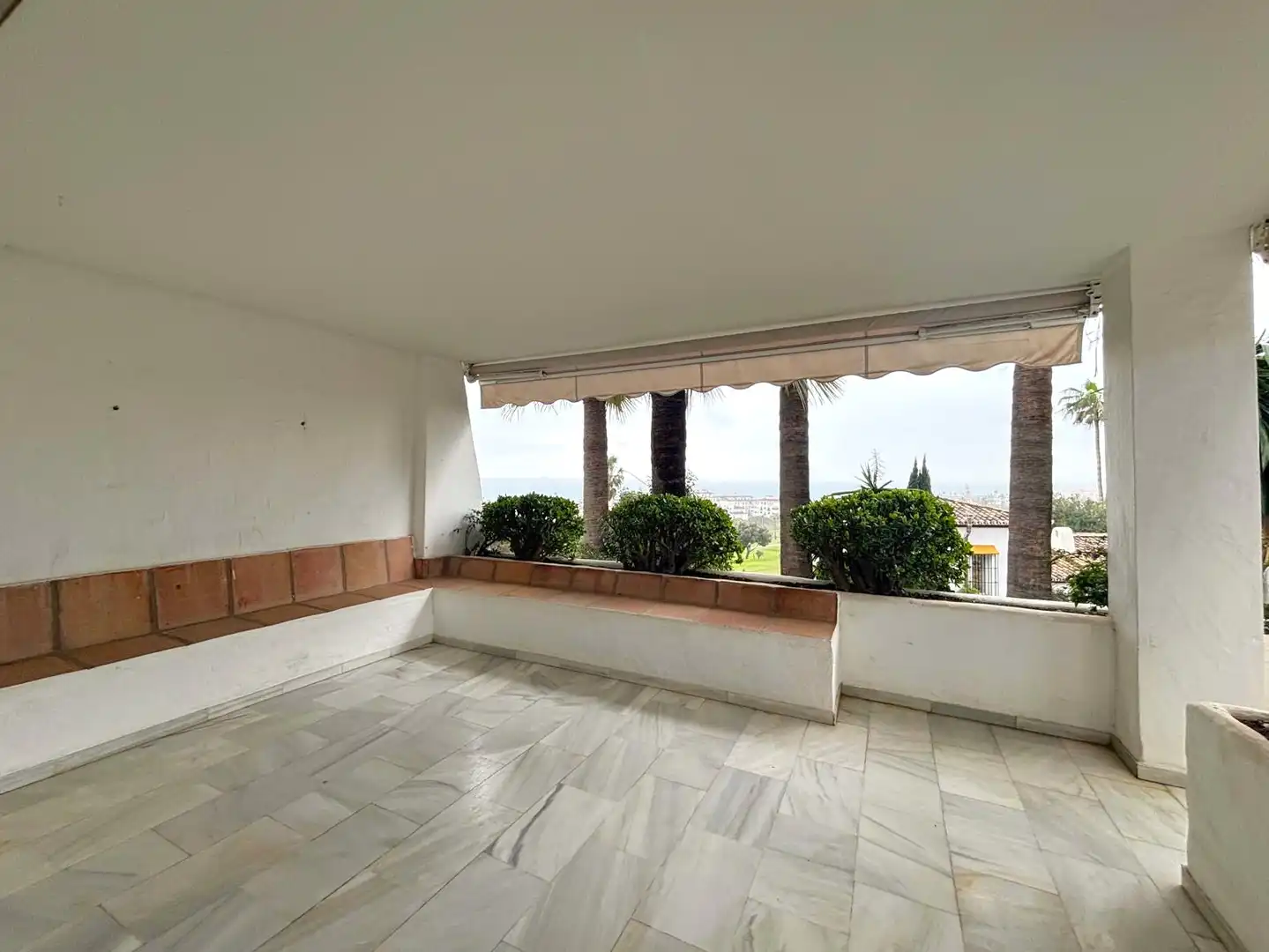 Villa mit Pool zum Verkauf in La Duquesa, imagen 3
