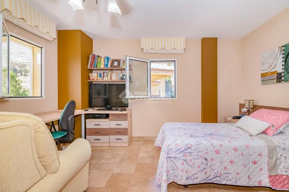 Bedroom of Houses for sale in Cenes de la Vega  with Terrace and Swimming Pool