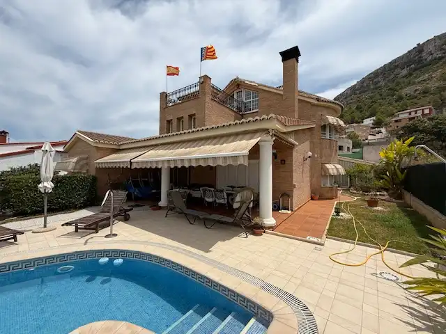 Villa avec piscine à vendre à Carrer Carbonell 7A, imagen 4