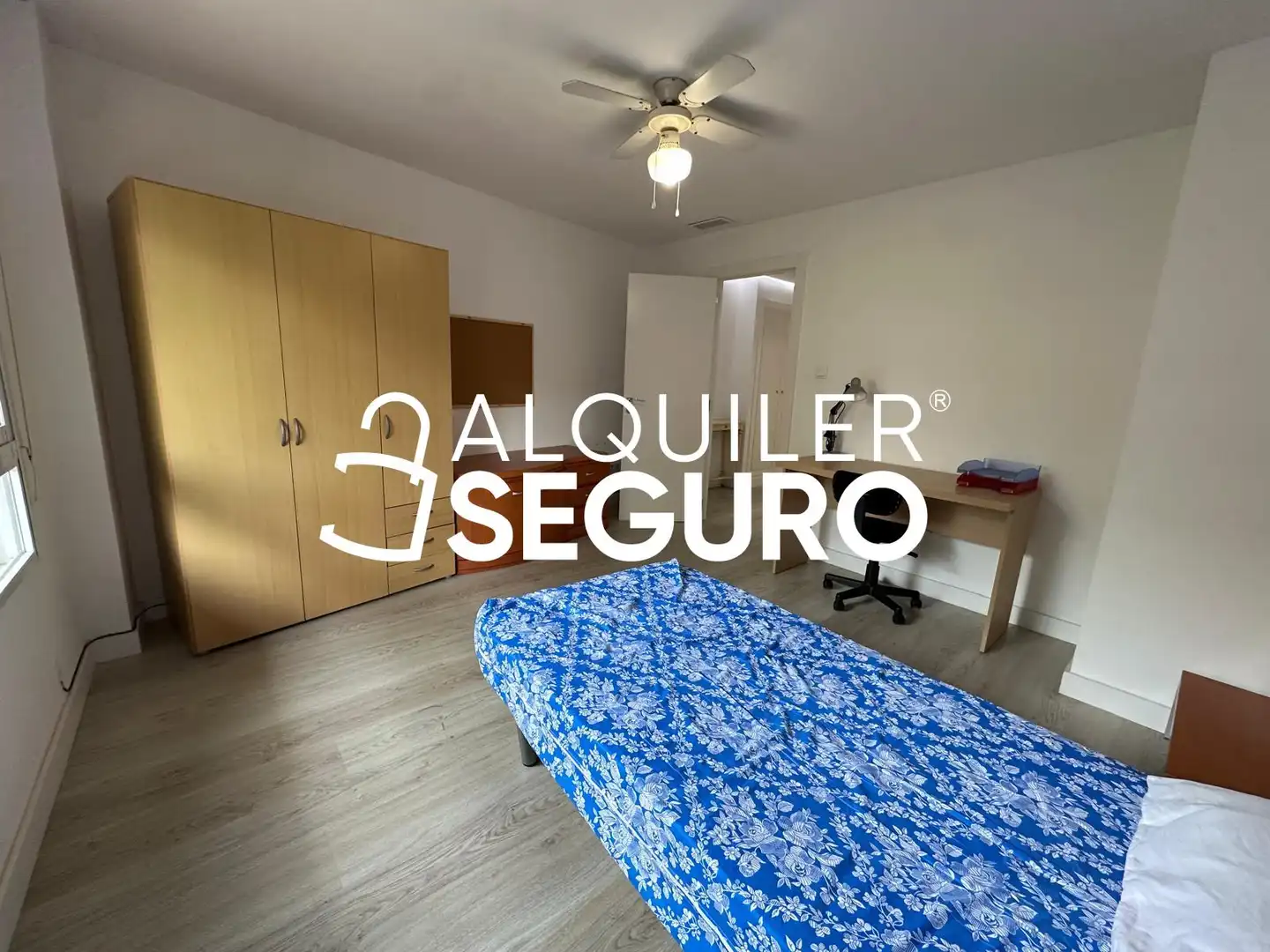 Bedroom of Flat for rent in Torrent  with Air Conditioner, Terrace and Furnished