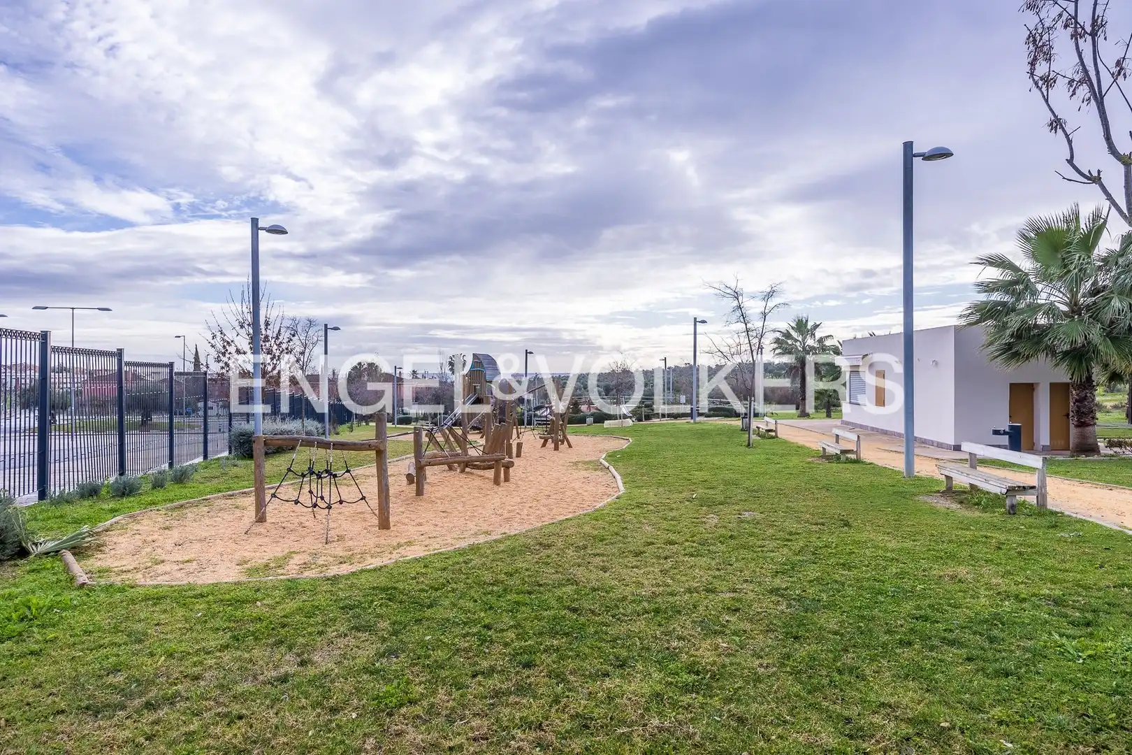 Piso de alquiler en Tomares con Calefacción y Terraza