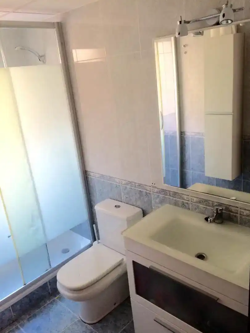 Bany de Pis en venda en Llançà amb Aire condicionat, Parquet i Piscina
