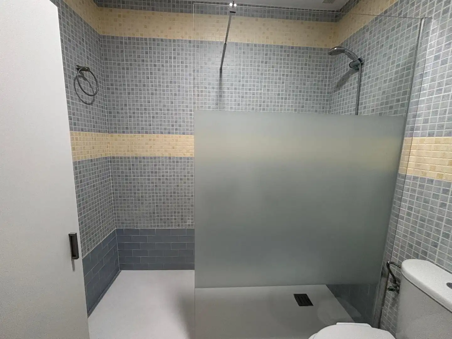 Bany de Apartament en venda en Barbate amb Jardí privat, Traster i Moblat