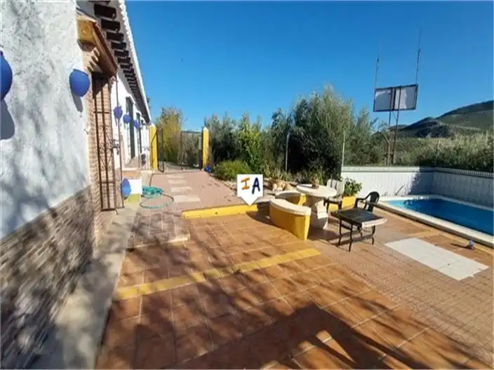 Vista exterior de Local en venta en Luque con Aire acondicionado y Internet