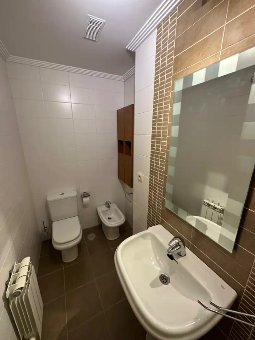 Baño de Piso en venta en Valladolid con Calefacción, Parquet y Trastero
