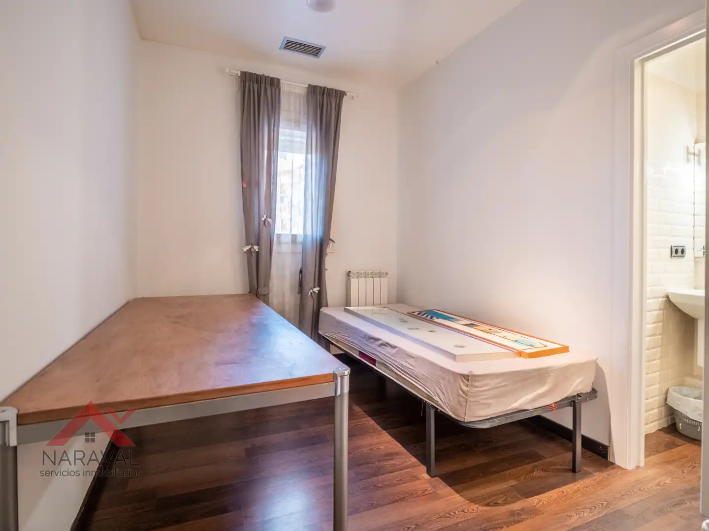 Dormitori de Pis en venda en Tudela amb Calefacció, Parquet i Terrassa