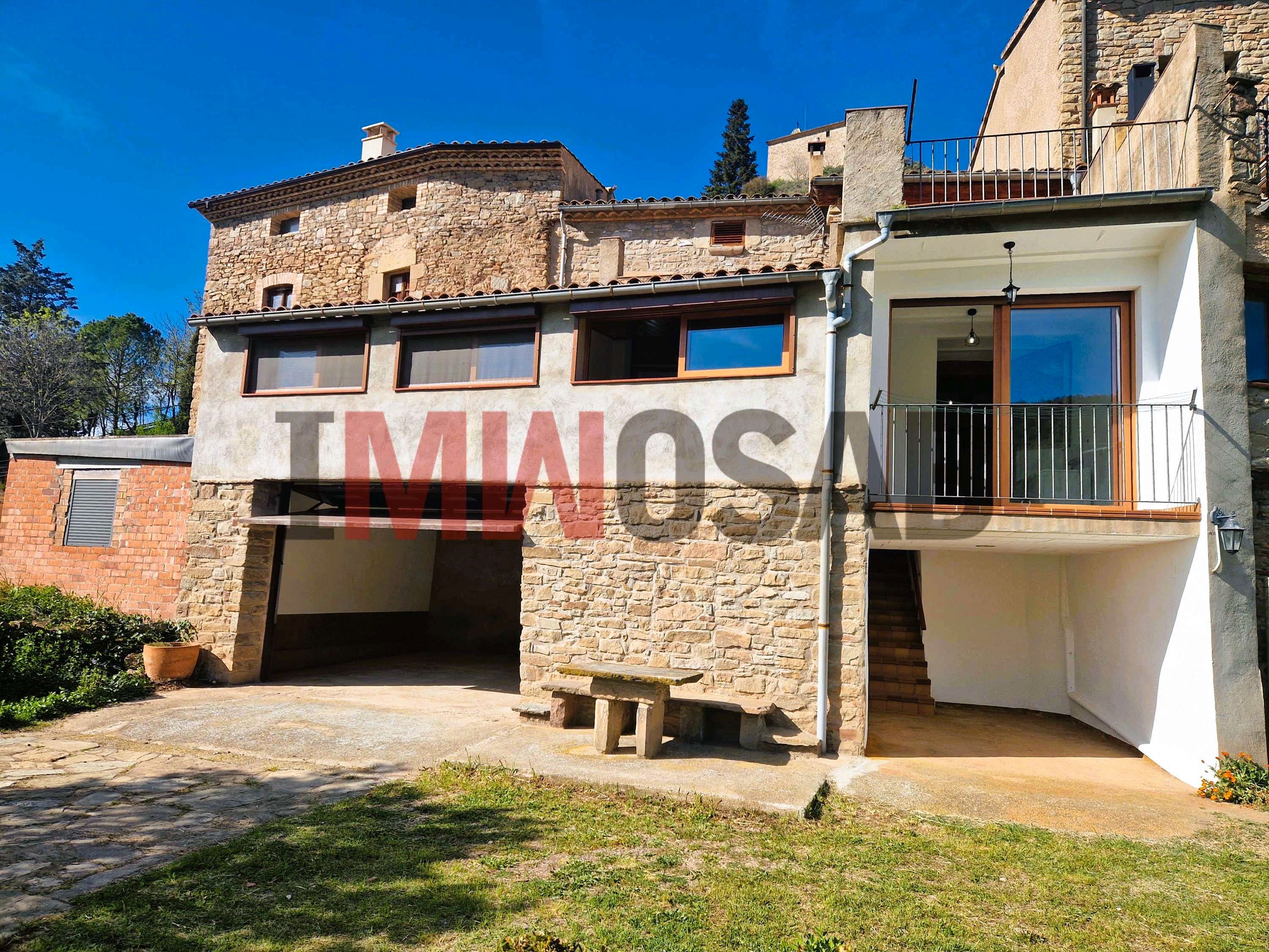 Vista exterior de Casa o xalet en venda en Oristà amb Calefacció, Jardí privat i Terrassa