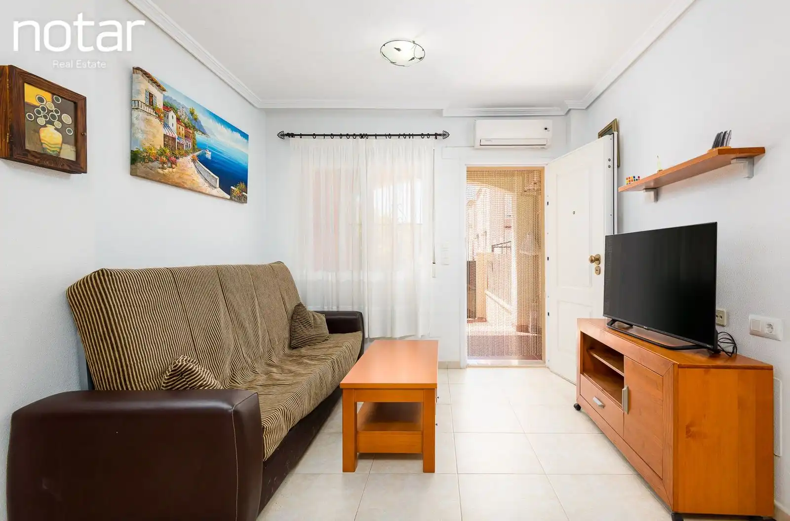 Wohnzimmer von Wohnungen zum Verkauf in Torrevieja mit Privatgarten, Terrasse und Gemeinschaftspool