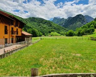 Vista exterior de Casa o xalet en venda en Ponga amb Calefacció, Jardí privat i Terrassa