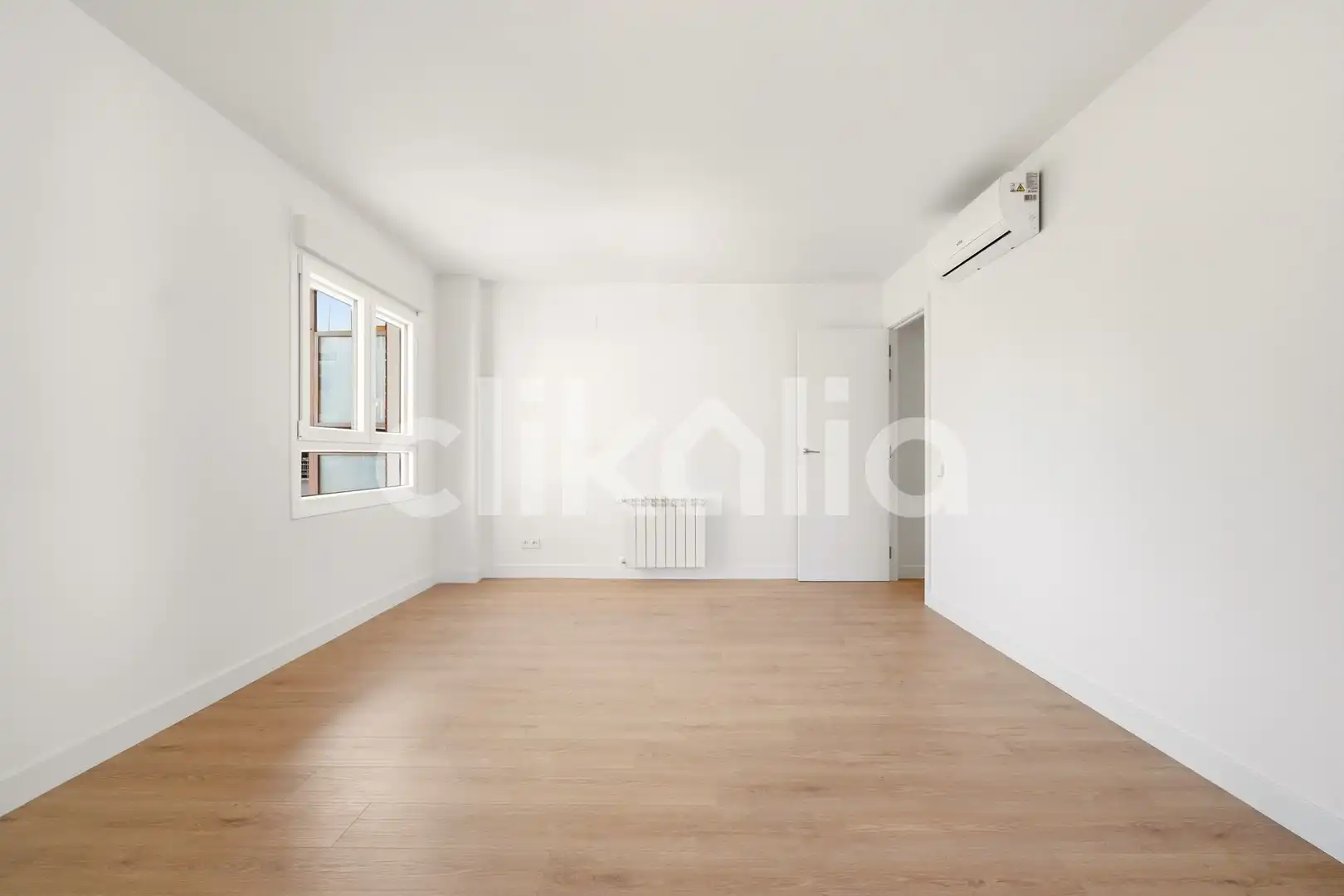 Habitación de Piso en venta en  Madrid Capital con Aire acondicionado, Calefacción y Terraza