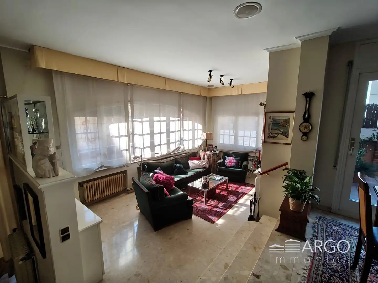 Sala d'estar de Casa o xalet en venda en Montcada i Reixac amb Aire condicionat i Jardí privat