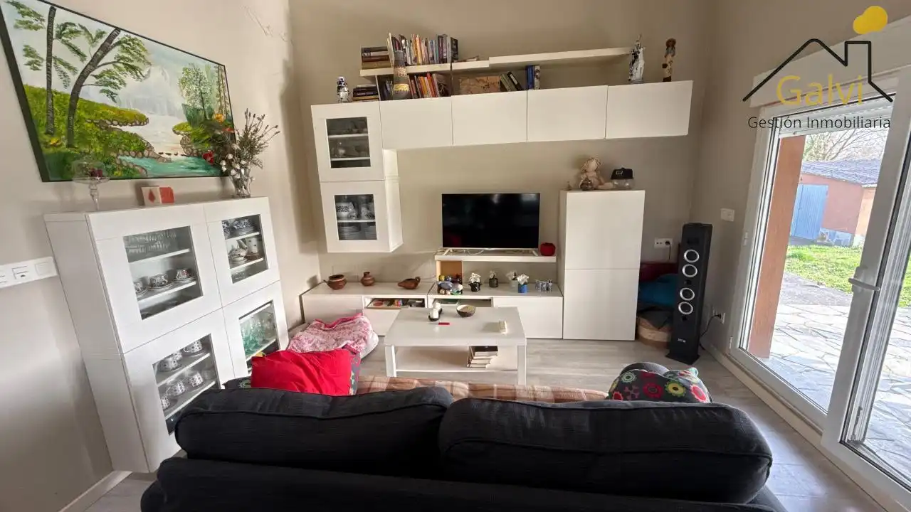 Sala de estar de Casa o chalet en venta en Lugo con Calefacción, Jardín privado y Terraza