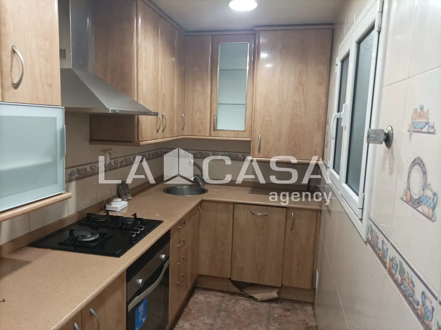 Cocina de Piso en venta en Santa Coloma de Gramenet con Calefacción, Terraza y Trastero