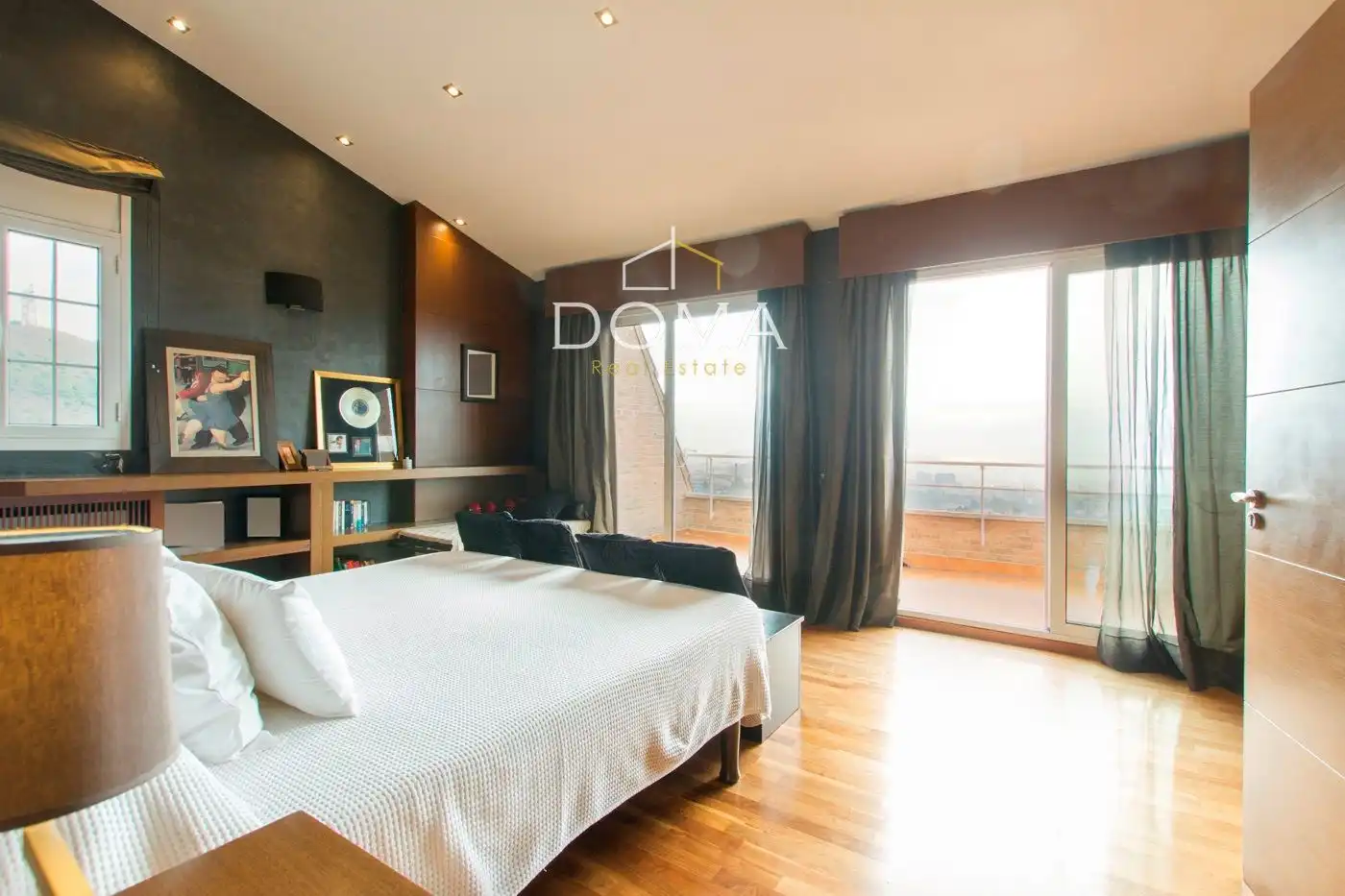 Habitación de Casa adosada en venta en Esplugues de Llobregat con Aire acondicionado, Calefacción y Terraza