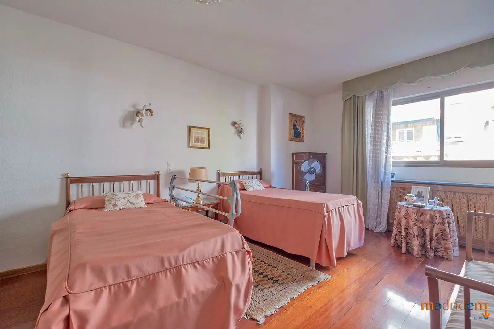 Bedroom of Apartments for sale in Madrid  with Air Conditioner, Heating and Private garden