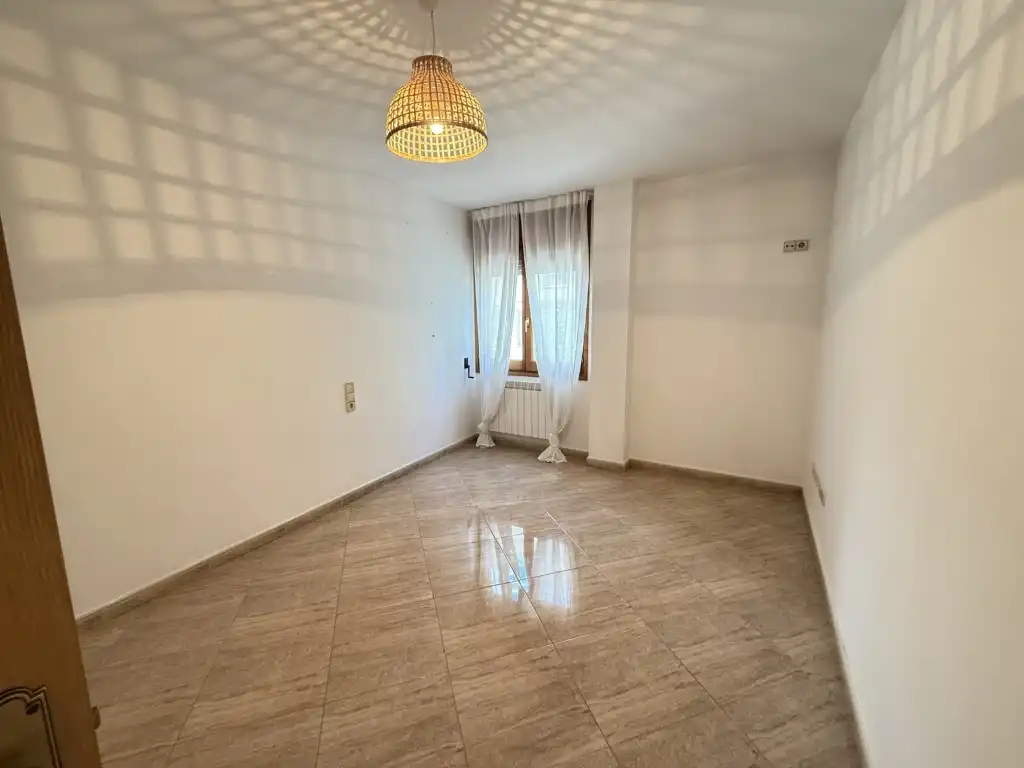 Houses for sale in Avenida Francesc Macia, Avià
