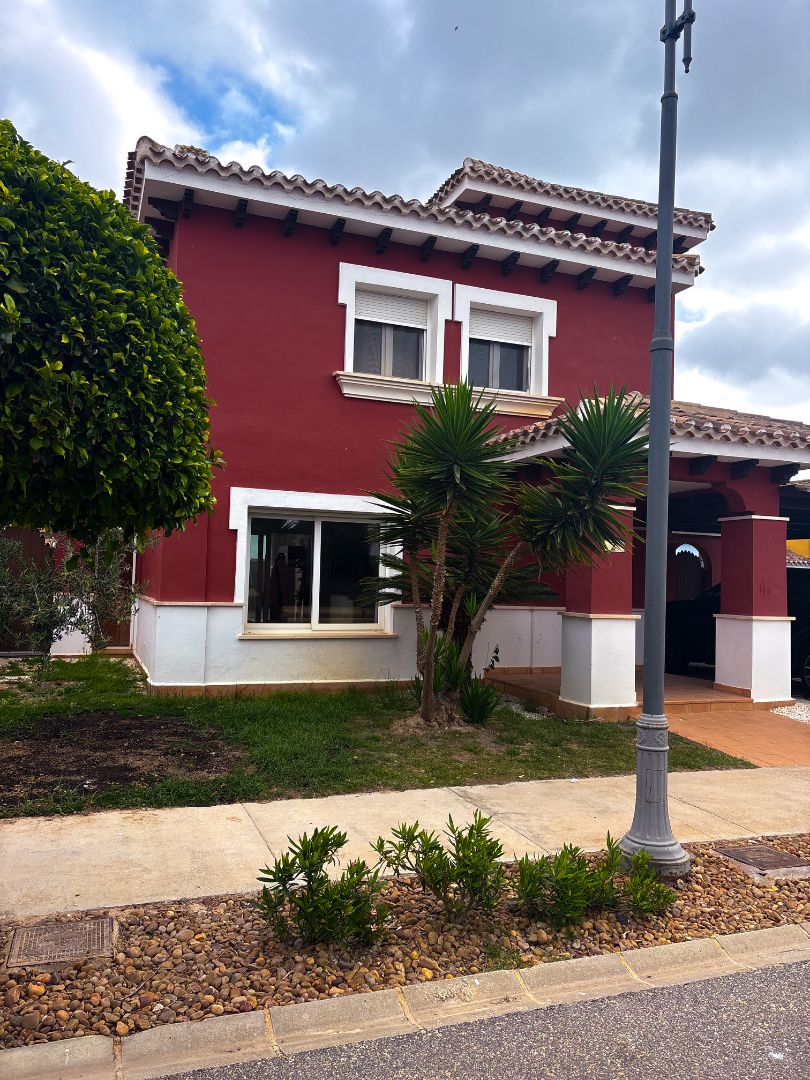 Vista exterior de Casa o xalet en venda en Torre-Pacheco amb Jardí privat, Terrassa i Piscina