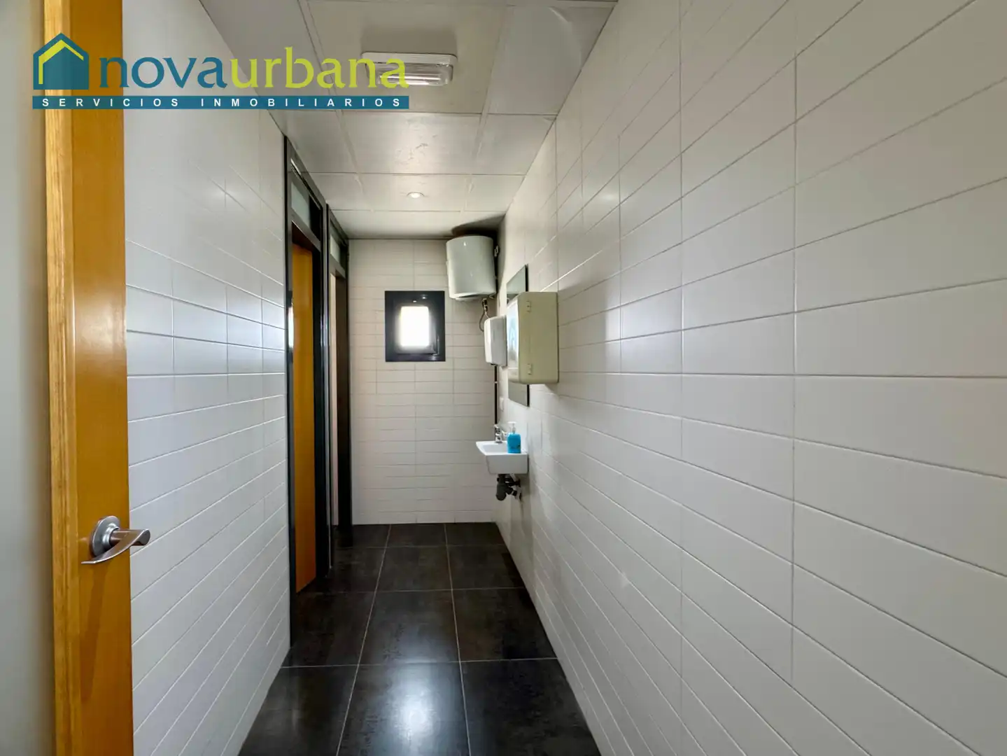 Baño de Oficina de alquiler en Xirivella con Aire acondicionado y Calefacción