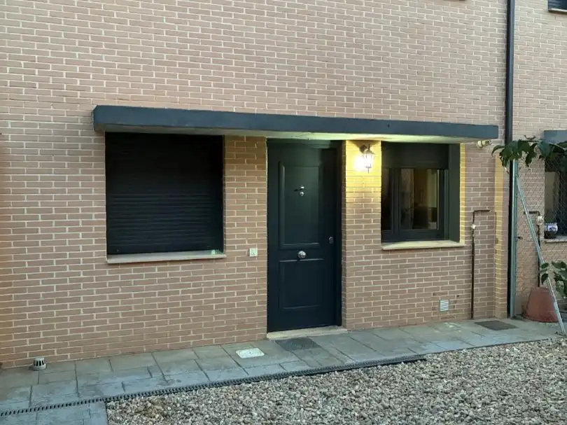Vista exterior de Casa o chalet en venta en Garrafe de Torío con Calefacción, Jardín privado y Parquet