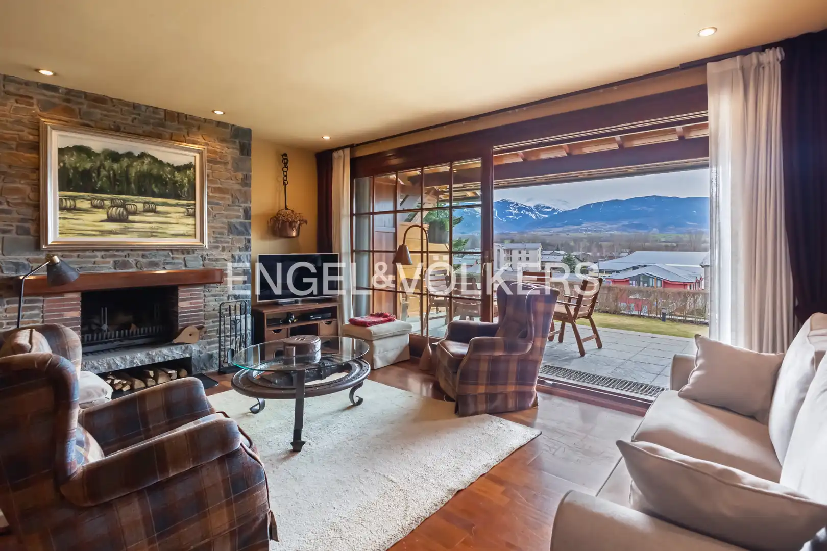 Wohnzimmer von Einfamilien-Reihenhaus zum Verkauf in Llívia mit Heizung, Parkett und Terrasse