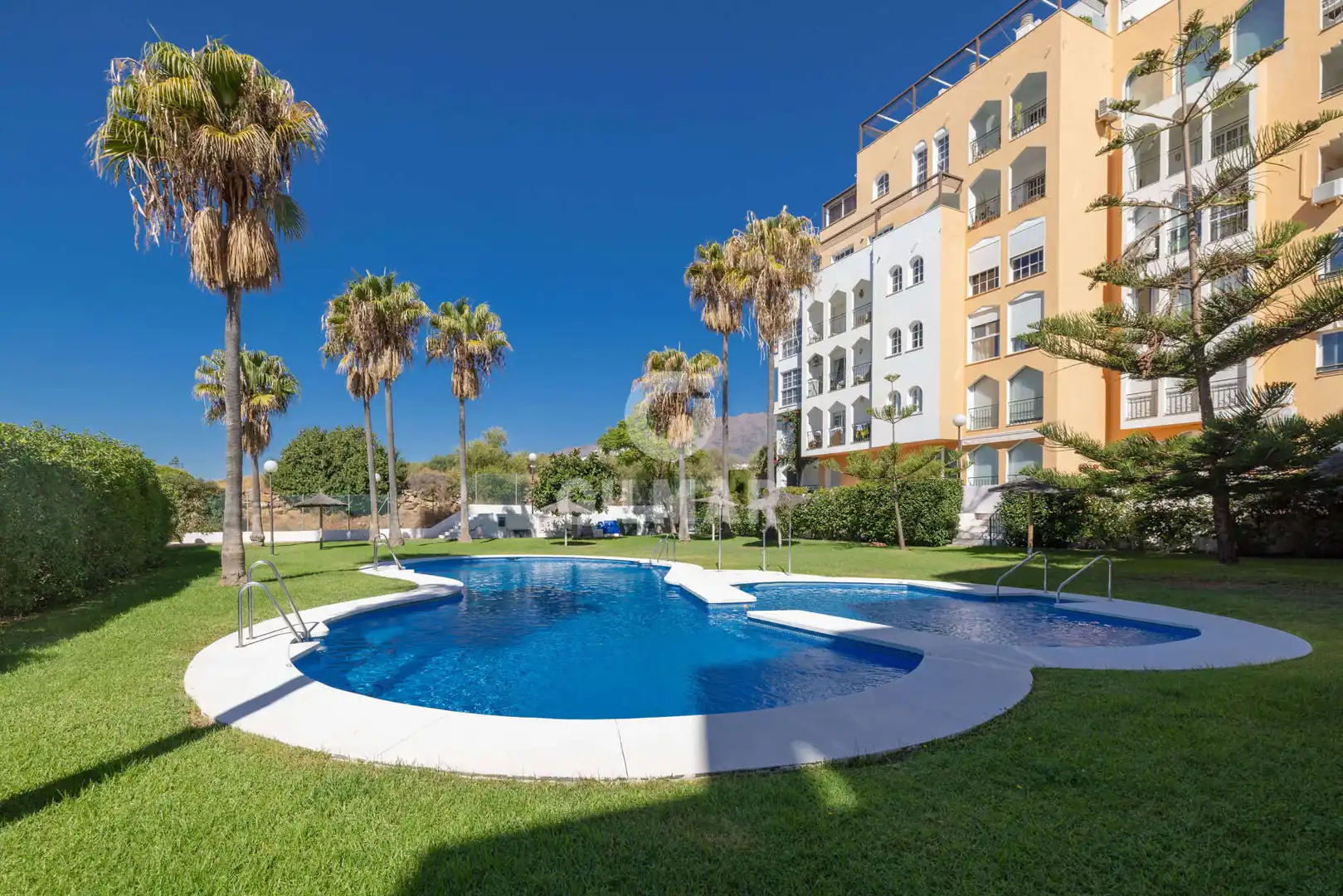 Jardí de Pis en venda en Estepona amb Calefacció, Piscina i Balcó