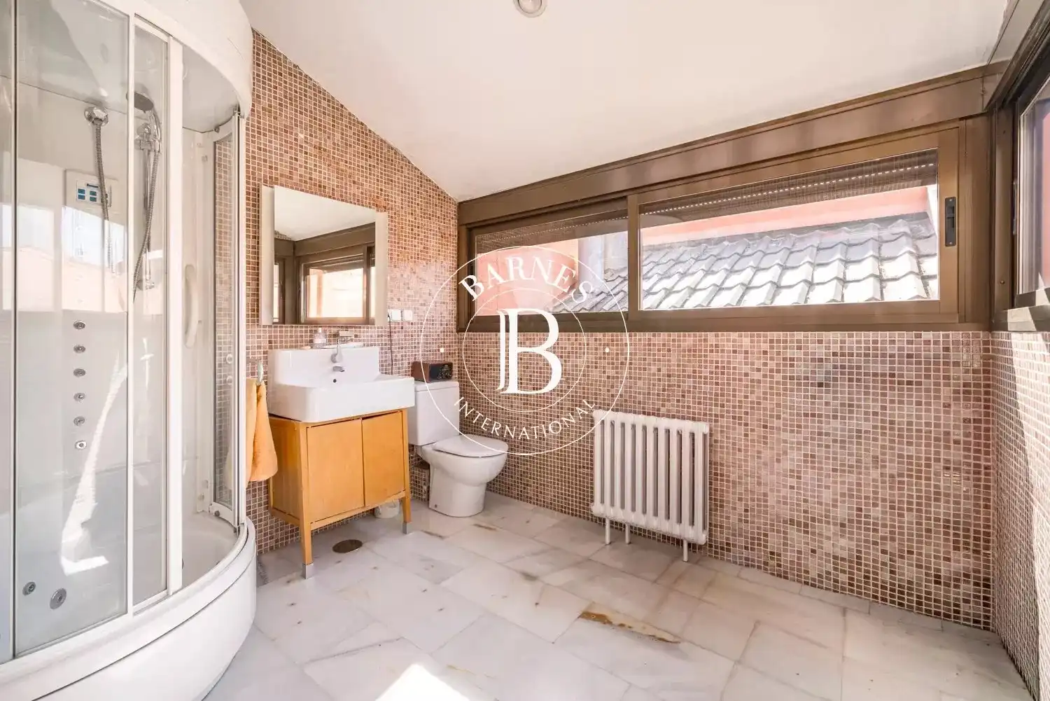 Baño de Casa adosada en venta en Madrid con Calefacción, Jardín privado y Terraza