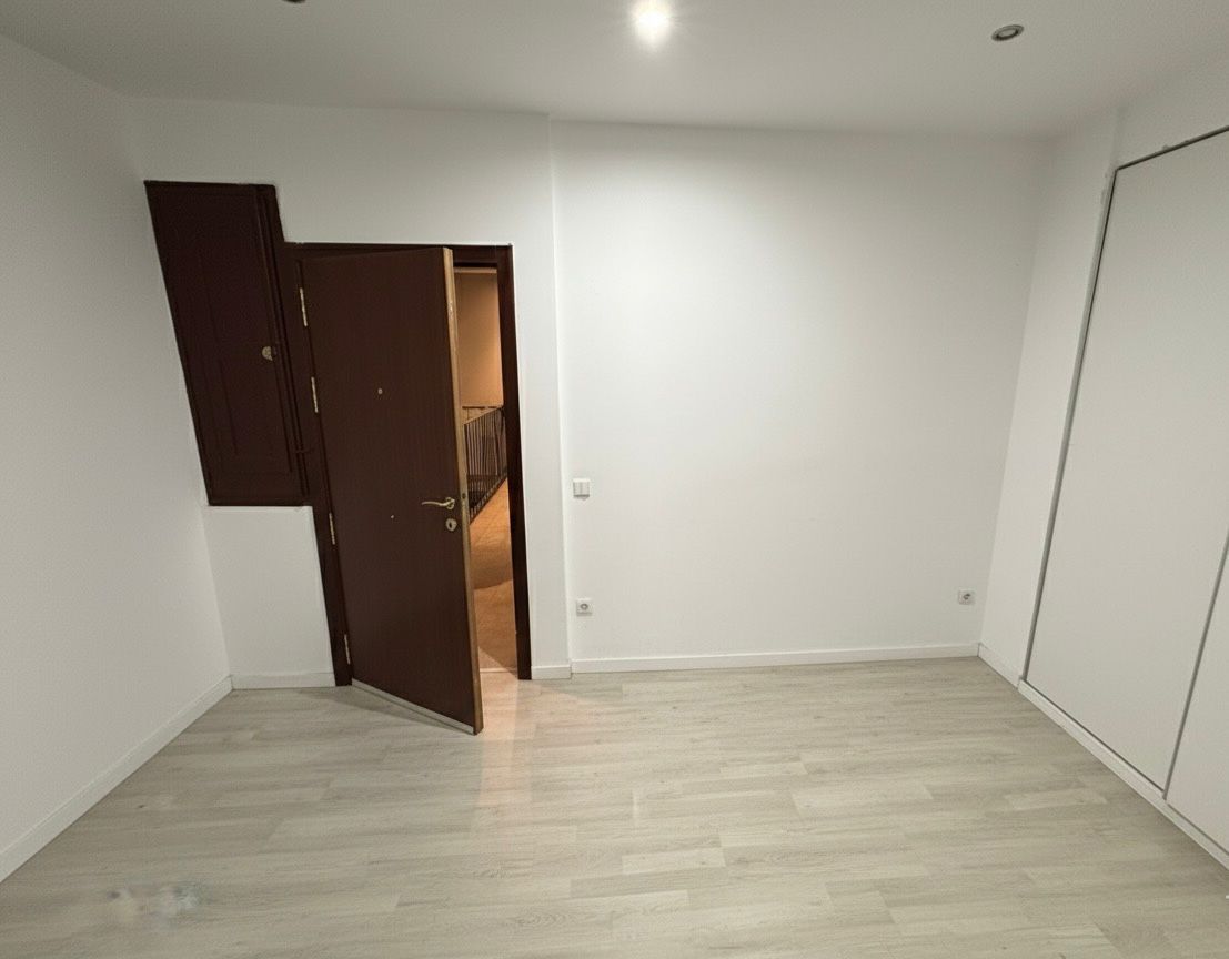 Piso en venta en  Madrid Capital con Calefacción, Horno y Lavadora